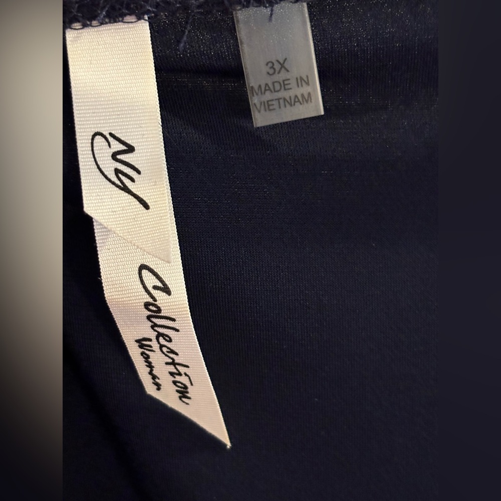 NY Collection
Plus Size Ruched A-Line Dress - Picture 3 of 3